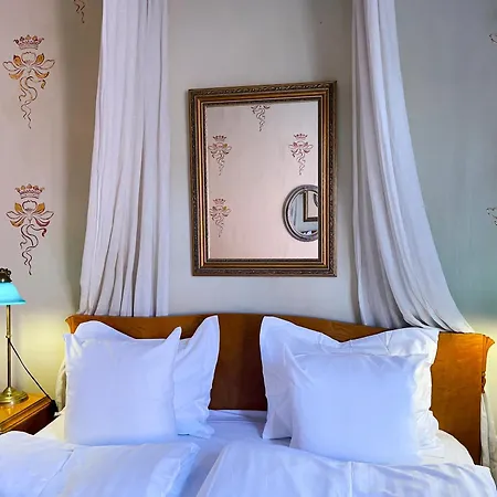 Onni Hotel
